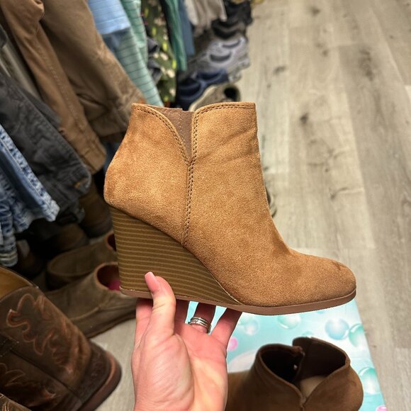 SODA Mid-Ankle Bootie Size 6.5 - Picture 4 of 7